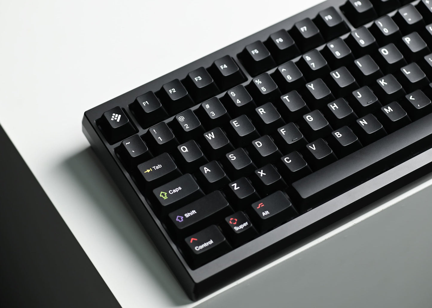 【予約商品】Keyreative KAP White on Black Doubleshot Cherry Profile キーキャップ