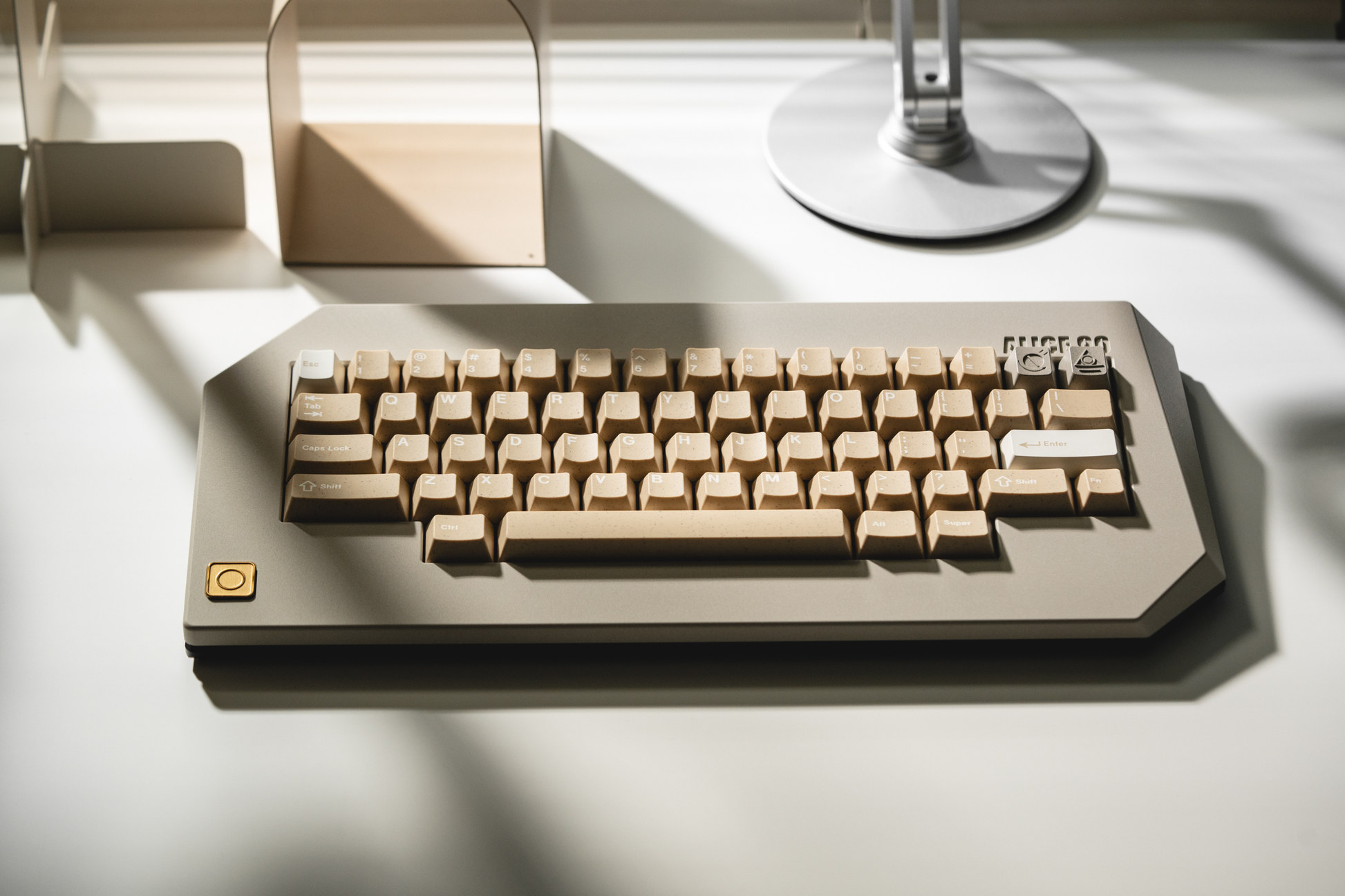 LeleLab Matra Alice 90 レトロメカニカルキーボードキット 全体画像