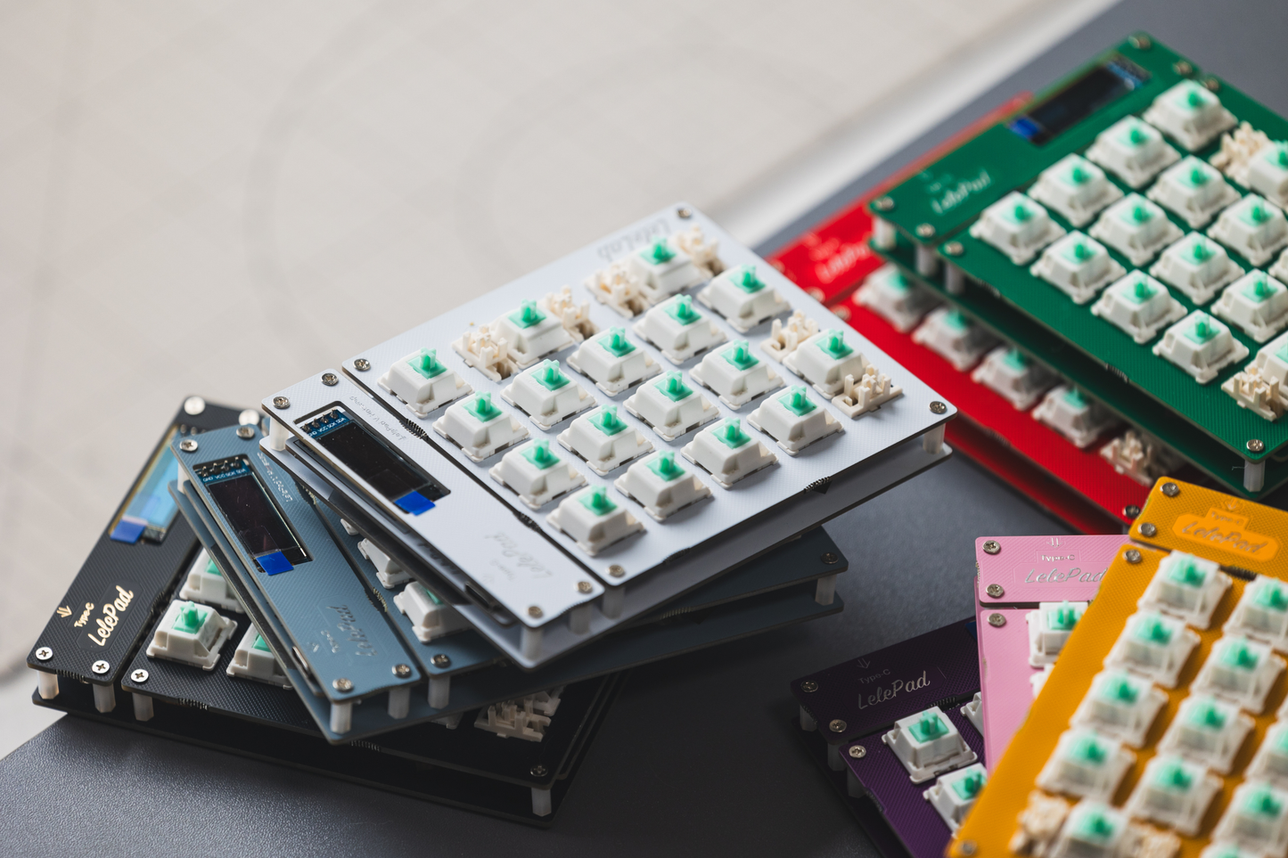 LelePad ホットスワップ対応 テンキーパッド/マクロパッド DIYキット